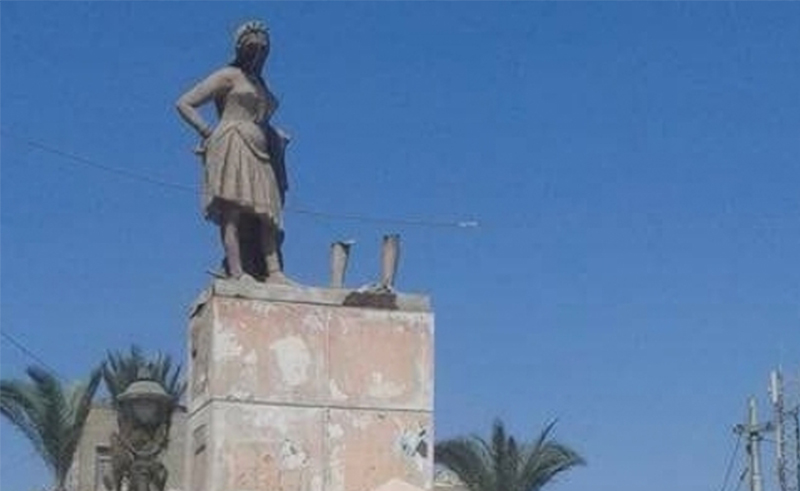 تمثال بائع العرقسوس في الإسكندرية