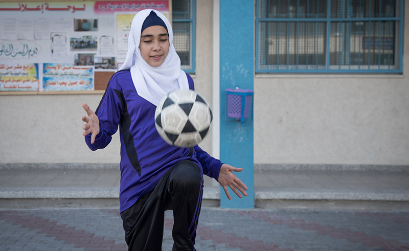 تدريب 125 فتاة على كرة القدم في محافظة الوادي الجديد