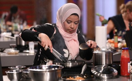 أول محجبة مصرية بتشارك في برنامج الطبخ الكندي "MasterChef"