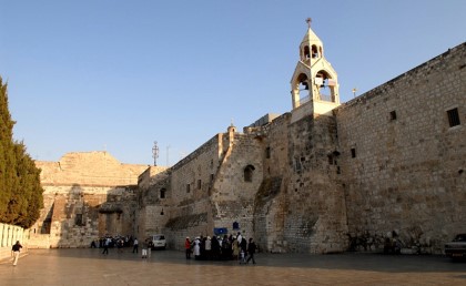 كنيسة المهد في بيت لحم دقت أجراسها حداد على القدس